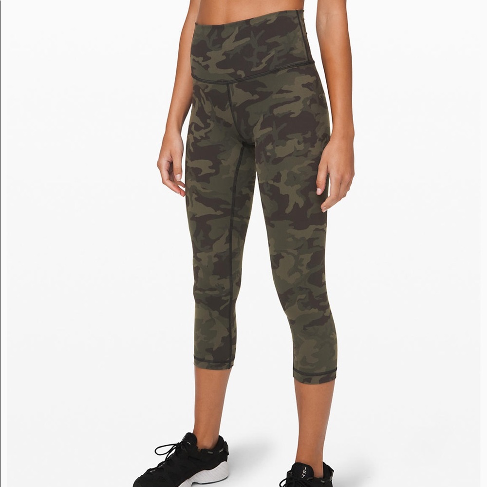 Lululemon high rise luxtreme crop leggings 21”